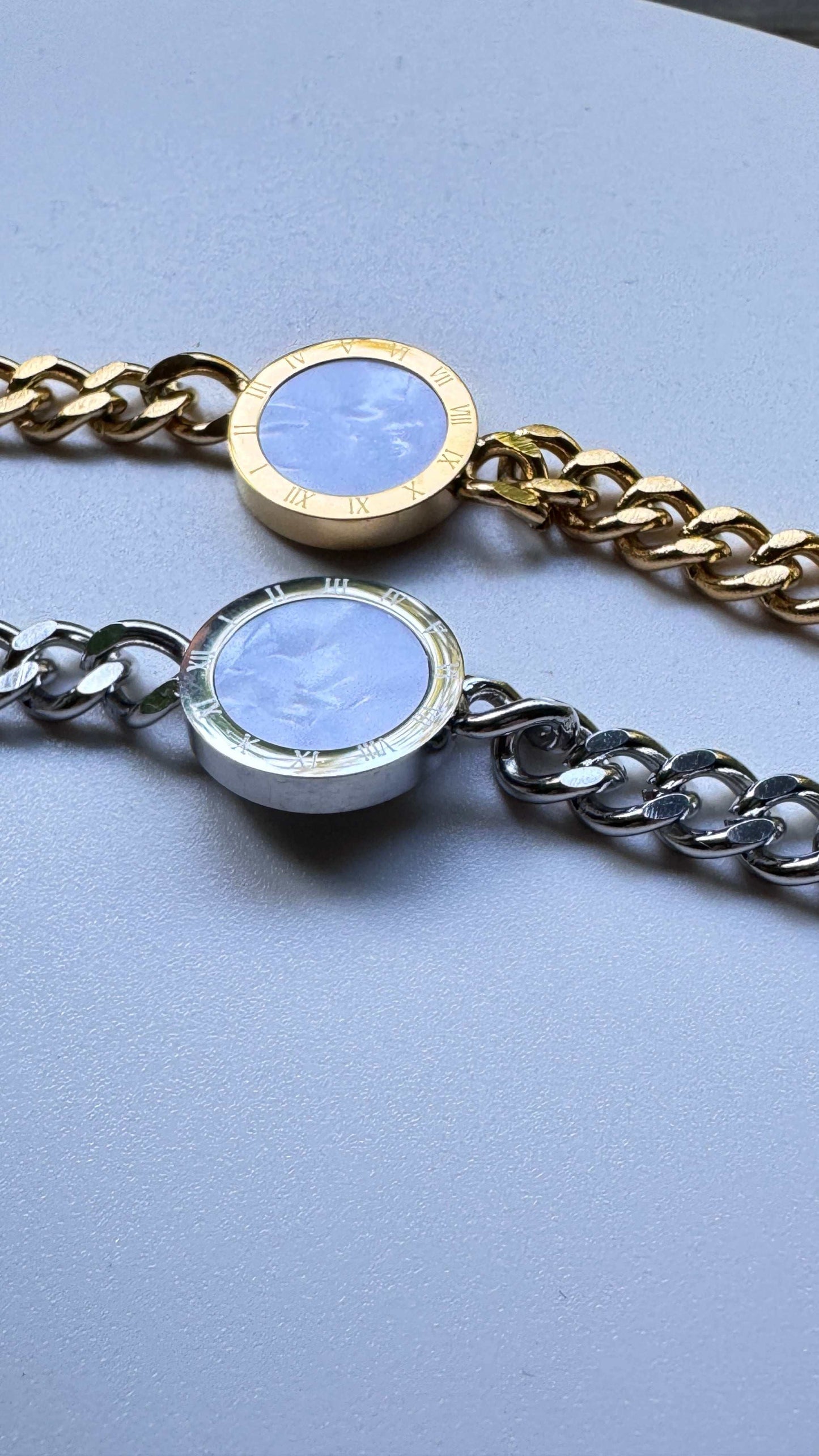 New Elegant Heart & Stone Bracelet - The Petite Suite
